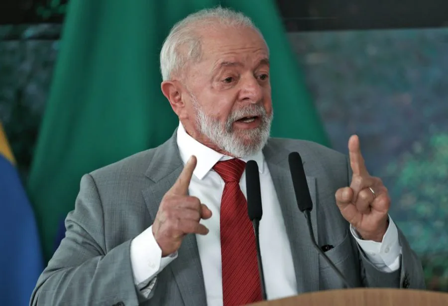 Da bancada, três assinam novo impeachment de Lula
