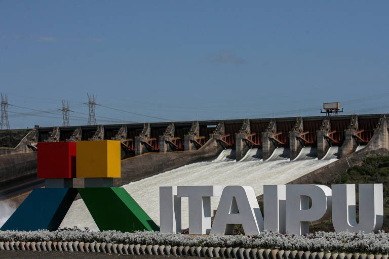 Lula trava criação de comissão para fiscalizar contas de Itaipu