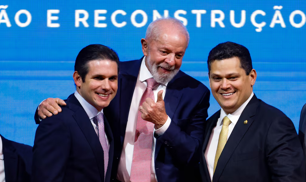 Governo Lula usa cargos em conselhos para agradar Motta, Alcolumbre e partidos aliados