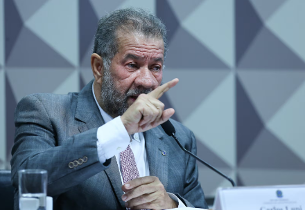Em meio à investigação de fraude, Lula só deve demitir Lupi se houver provas contra ministro