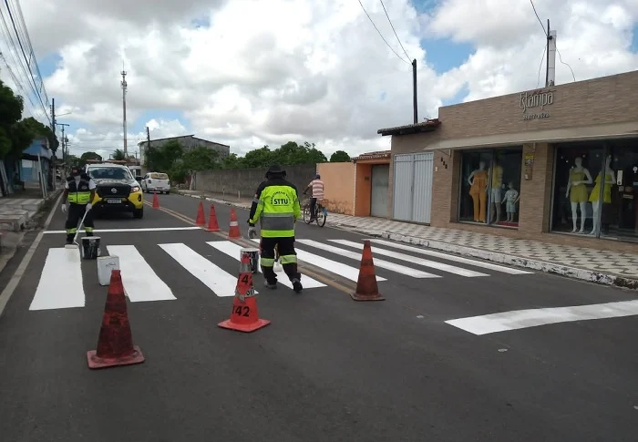 Natal terá placas para avanço de sinal vermelho