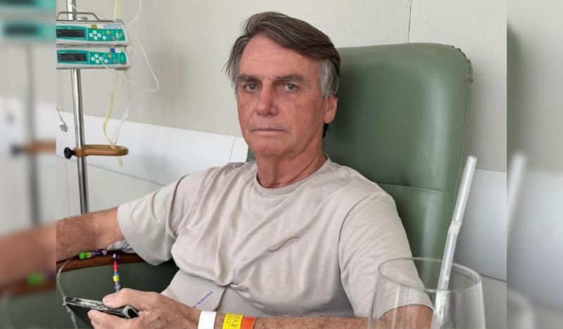 Bolsonaro diz a apoiadores que pode ir à manifestação pró-anistia em Brasília no dia 7 de maio
