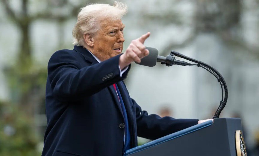 Governo Trump anuncia que pagará US$ 1.000 a imigrantes ilegais que deixarem os EUA por iniciativa própria