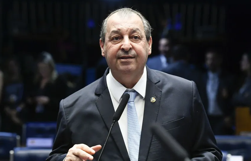 Governo quer controlar CPMI do INSS e aposta em Omar Aziz na presidência