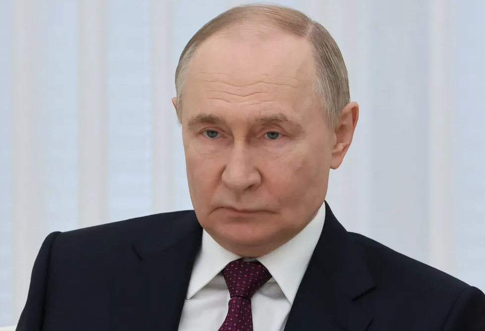 Putin autoriza criação de aplicativo para “combater” WhatsApp e Telegram
