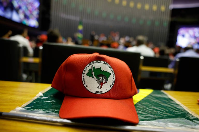MST lança campanha para cobrar diretamente Lula pela reforma agrária
