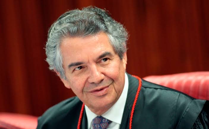Marco Aurélio critica tornozeleira em Bolsonaro: bastava pegar passaporte