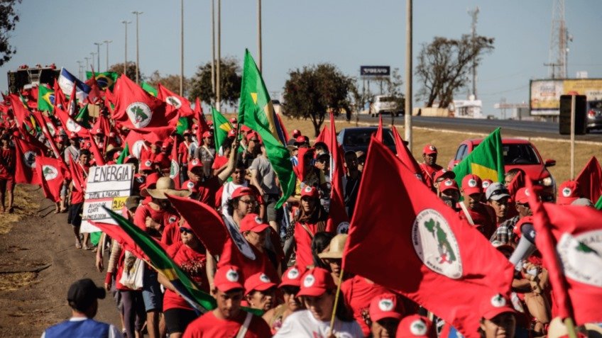 MST inicia campanha nacional para cobrar reforma agrária de Lula