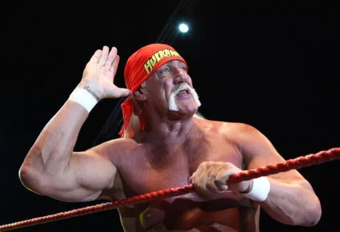 Hulk Hogan, ator e lenda da luta livre, morre aos 71 anos