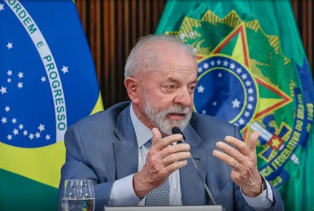 Governo Lula é ruim ou péssimo para 51,2%; enquanto 41,6%, acham bom ou ótimo, diz pesquisa Atlas/Bloomberg