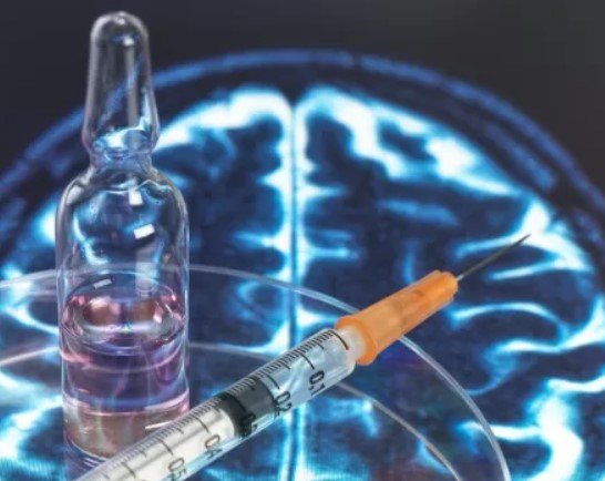 Vacina contra o Alzheimer tem avanço promissor e segue para testes em humanos