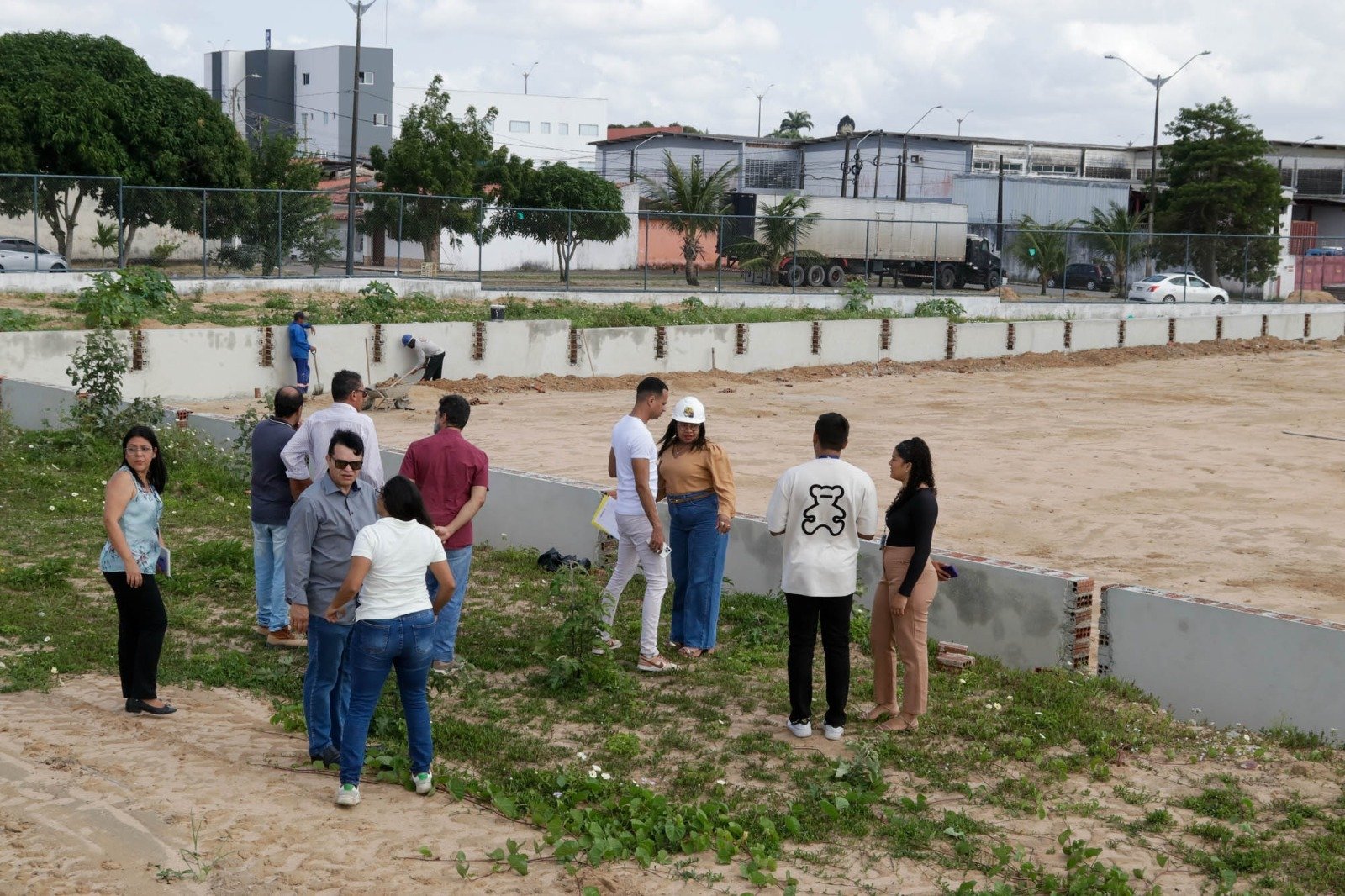 Prefeita acompanha obras do Complexo Esportivo de Parnamirim