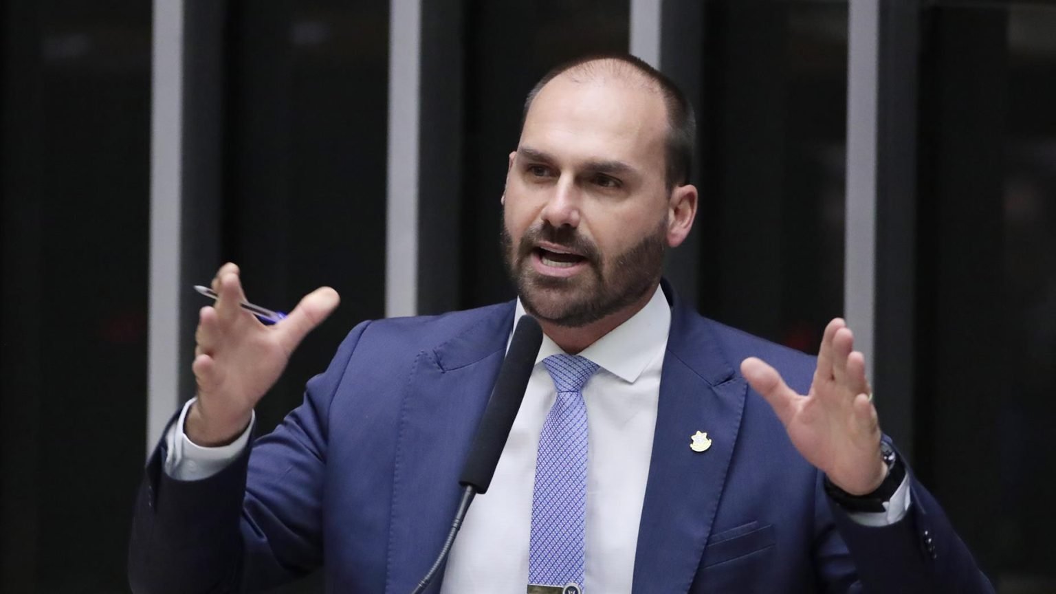 Eduardo diz que novas sanções reforçam compromisso de Trump com “liberdade”