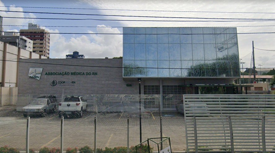 BOMBA: COOPMED gasta R$ 5,5 milhões em despesas advocatícias em 3 anos