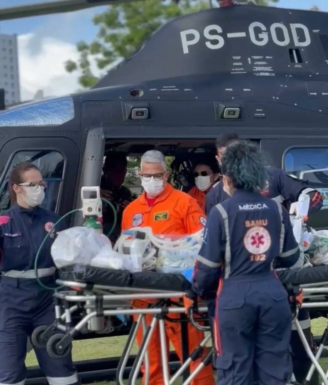 Com problemas hepáticos, menina de 10 meses é transferida de helicóptero para embarque rumo ao RS