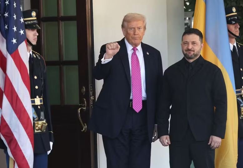 Em encontro na Casa Branca, Zelensky pede mísseis Tomahawk a Trump para atacar Rússia; americano evita se comprometer