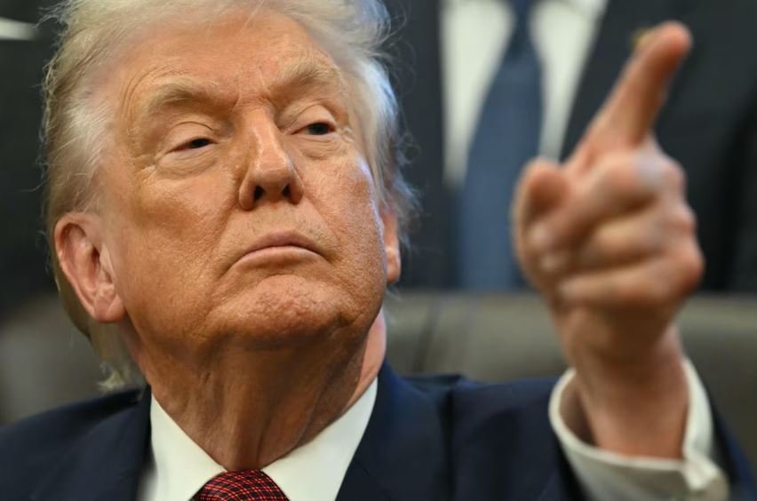 Trump volta a ameaçar Venezuela com operações por terra: ‘vai começar a acontecer