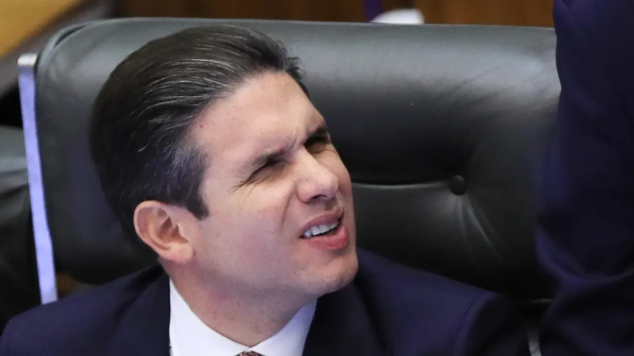 Oposição mira Lula e STF e articula projeto para derrubar sigilos que blindam viagens de Janja e dados do Banco Master