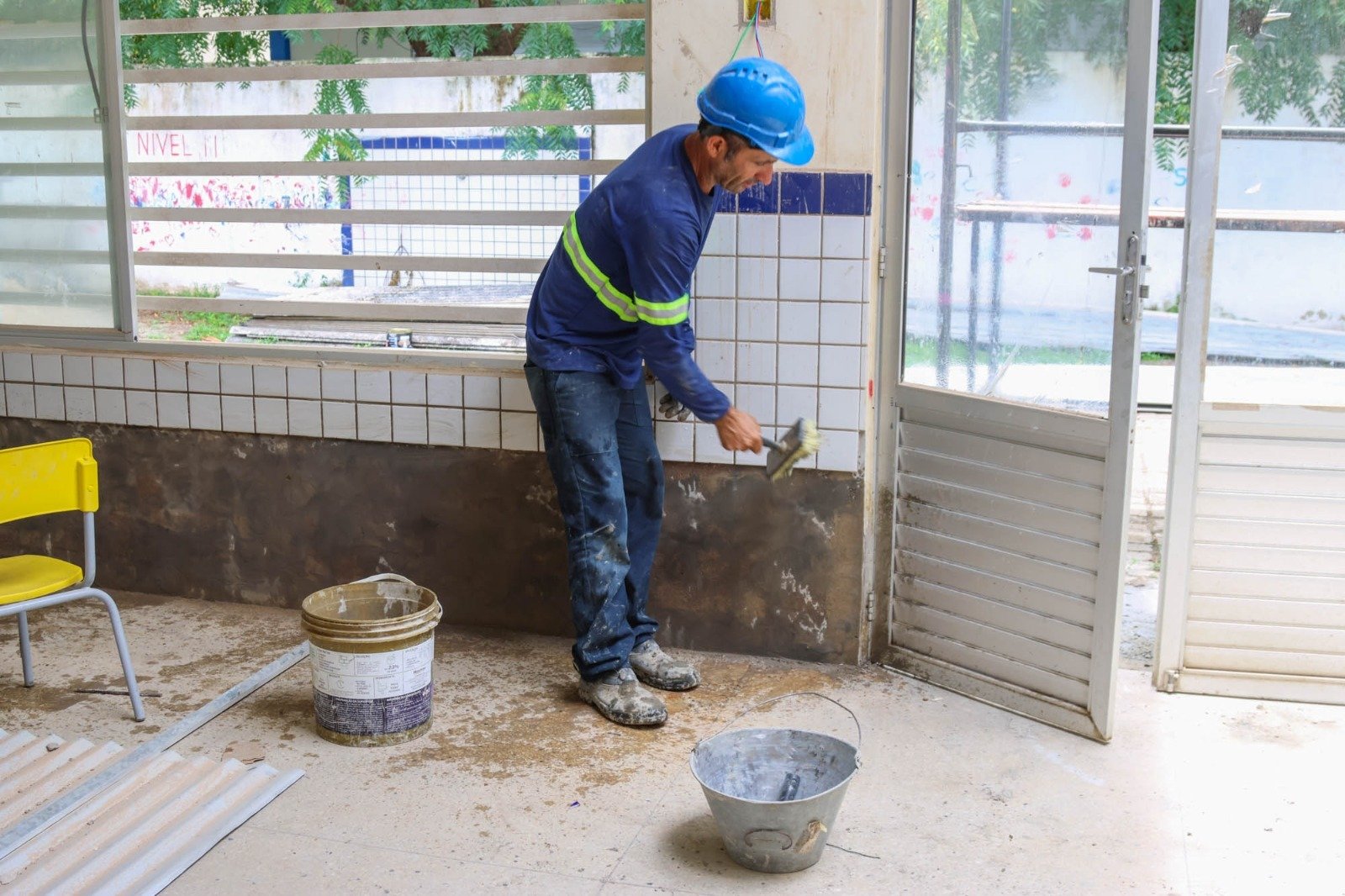 Prefeitura avança com cronograma de manutenção e reparos nas escolas e CMEIs do município