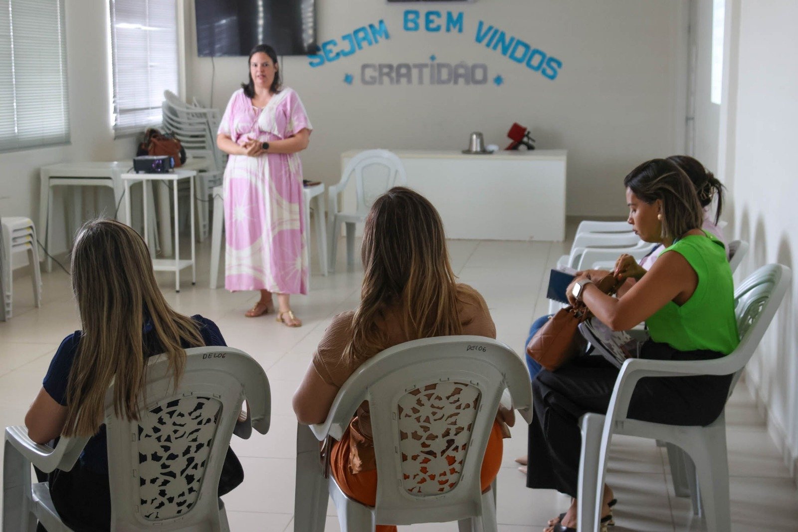 Servidores municipais participam de treinamento sobre apoio à neurodivergência