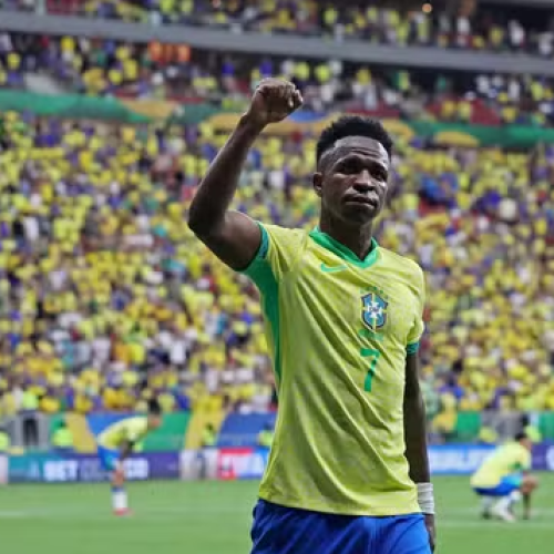 Brasil vence a Colômbia com gol de Vini Jr aos 53 do segundo tempo