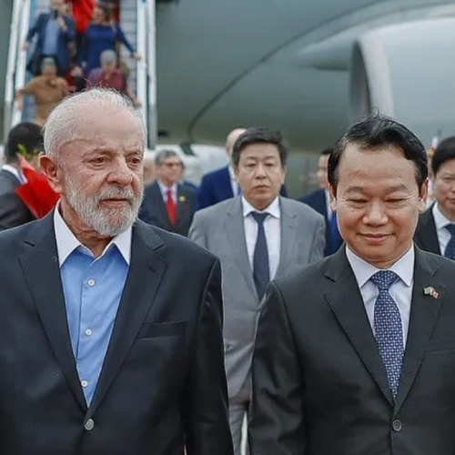Lula discute acordo de aviação, carne bovina e cúpula dos BRICS no Vietnã