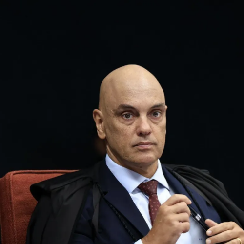 Moraes defende “interpretar” leis atuais para punir crimes em redes sociais