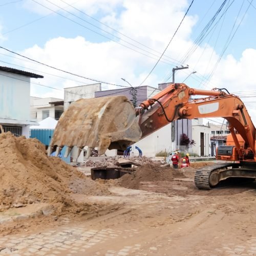 Prefeitura de Parnamirim adianta obras de drenagem em Monte Castelo