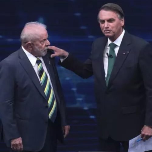 PL de Bolsonaro ganha o dobro de filiados que PT de Lula desde 2022
